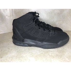 Boys Jordan Max Aura (Gs) Size 4.5 Y